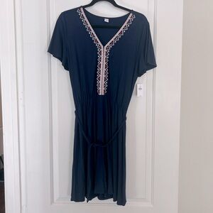 Old Navy embroidered dress in navy blue